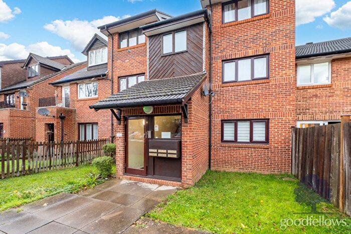 1 Bedroom Flat To Rent In Vellum Drive, Carshalton, SM5