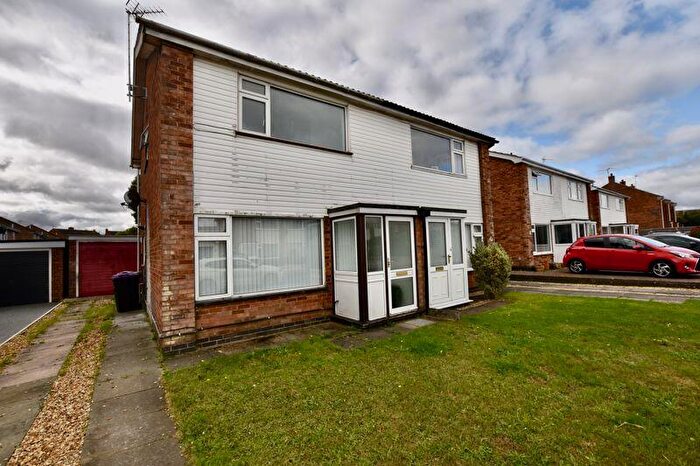 3 Bedroom Semi-Detached House To Rent In Troon Close, Stamford, PE9