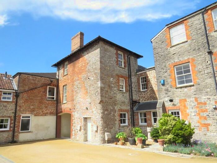 2 Bedroom Flat To Rent In Valley House Courtyard, Union Street, Cheddar, Somerset., BS27