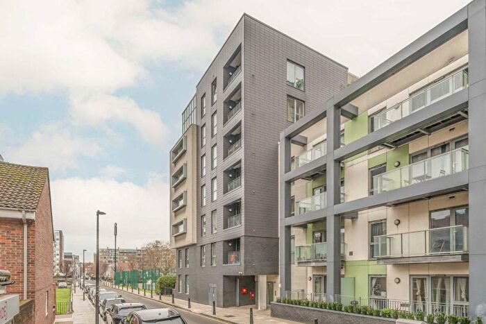 Studio To Rent In Christian Street, London, E1