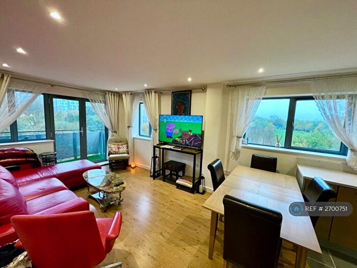 2 Bedroom Flat To Rent In Agate Close, London, NW10