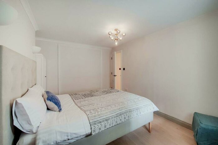3 Bedroom Maisonette To Rent In Devonia Road, Angel, London, N1