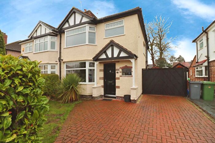 3 Bedroom Semi Detached House For Sale In Beechway, Bebington, CH63