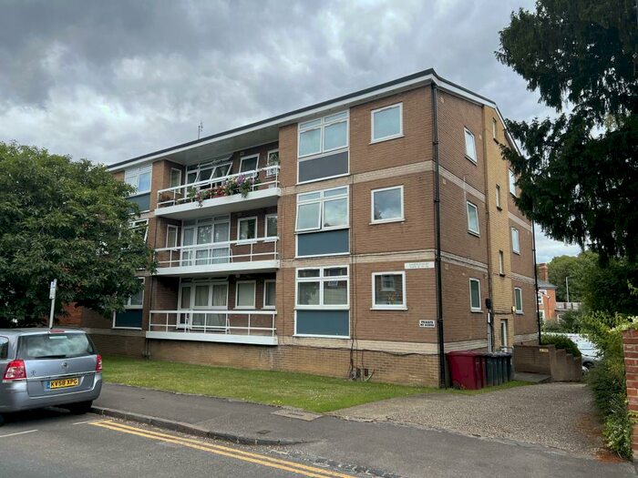 Apartment To Rent In Hamilton Road, Reading, RG1