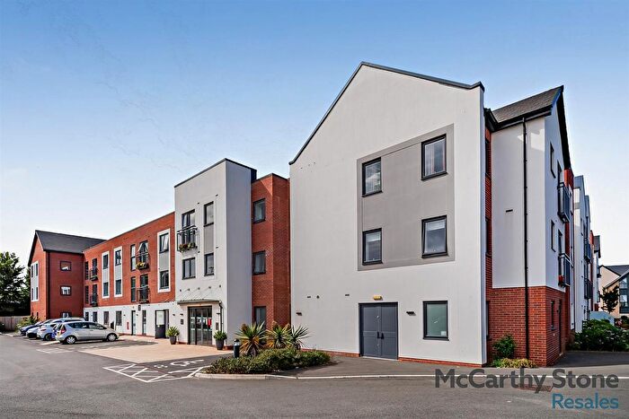 1 Bedroom Flat For Sale In Pym Court, Bewick Avenue, Topsham, Exeter, EX3
