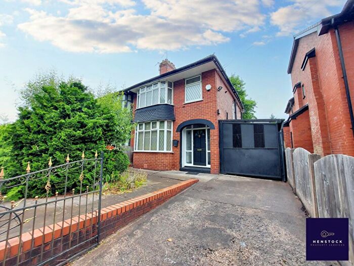 3 Bedroom Semi-Detached House To Rent In Manchester, M9