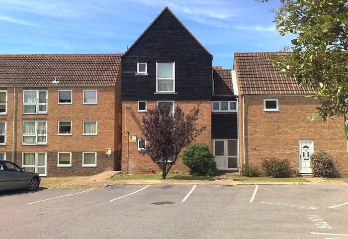 1 Bedroom Flat To Rent In Western Lodge, Cokeham Road, Lancing, West Sussex, BN15