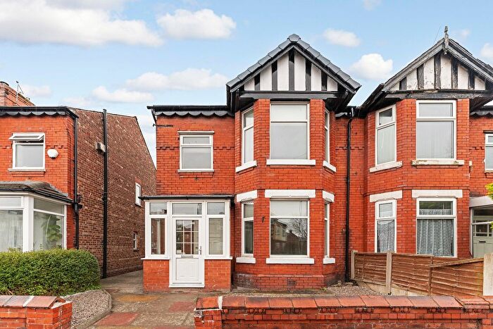 4 Bedroom Flat To Rent In Lime Grove, Old Trafford, Manchester, M16