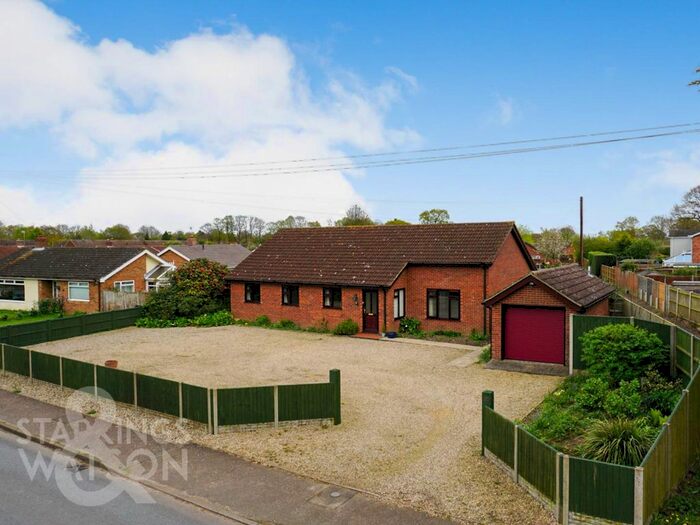 4 Bedroom Detached Bungalow To Rent In Station Road, Lingwood, Norwich, NR13