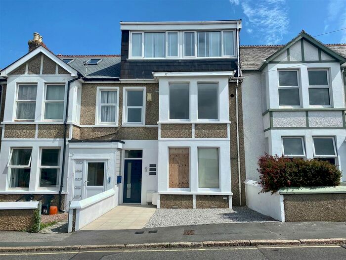 2 Bedroom Flat To Rent In Mount Wise, Newquay, TR7