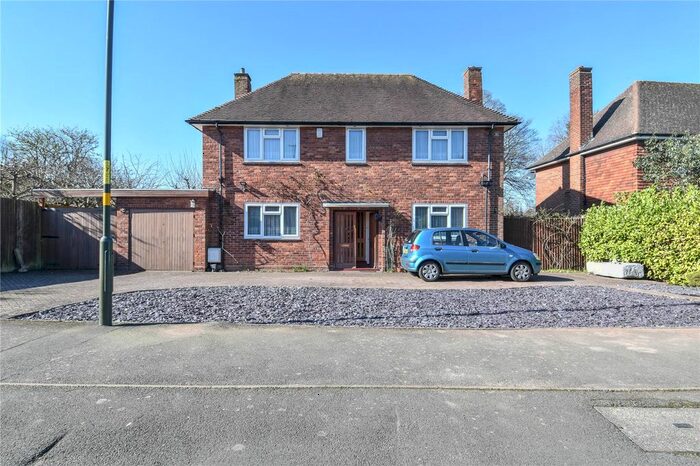 4 Bedroom Detached House To Rent In Innage Road, Birmingham, West Midlands, B31