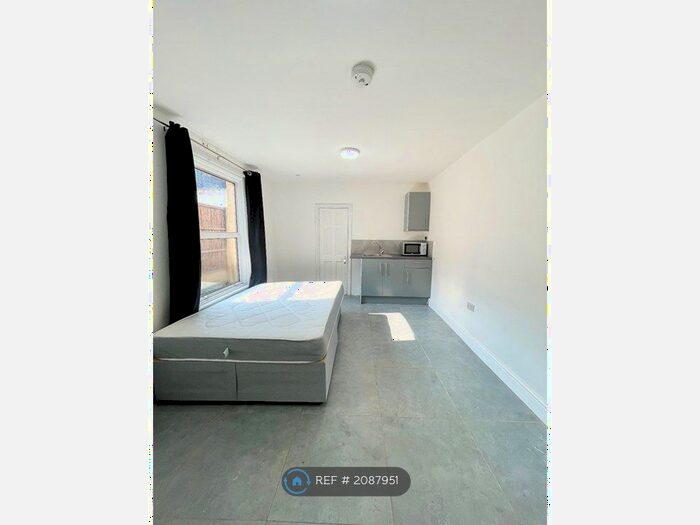 Studio To Rent In Ruskin Avenue, London, E12