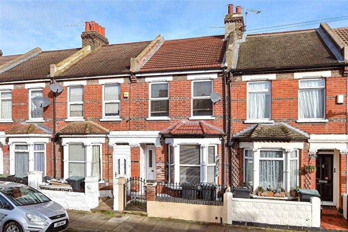 3 Bedroom Terraced House For Sale In Granville Road, Gravesend, Kent, DA11
