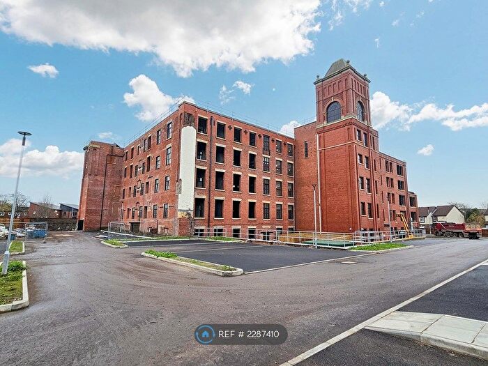 2 Bedroom Flat To Rent In Cotton Gardens, Bolton, BL1