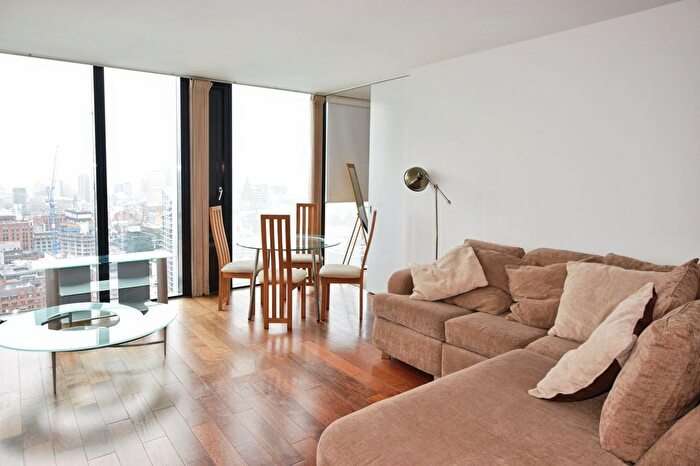 2 Bedroom Flat To Rent In Beetham Tower, Deansgate, Manchester, M3