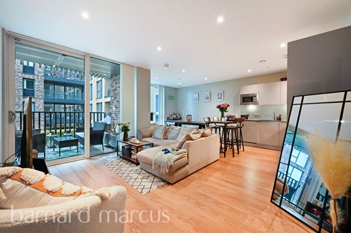 1 Bedroom Flat For Sale In Plough Lane, London, SW17