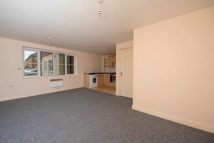 2 Bedroom Flat To Rent In Edison Way, Arnold, Nottingham, NG5