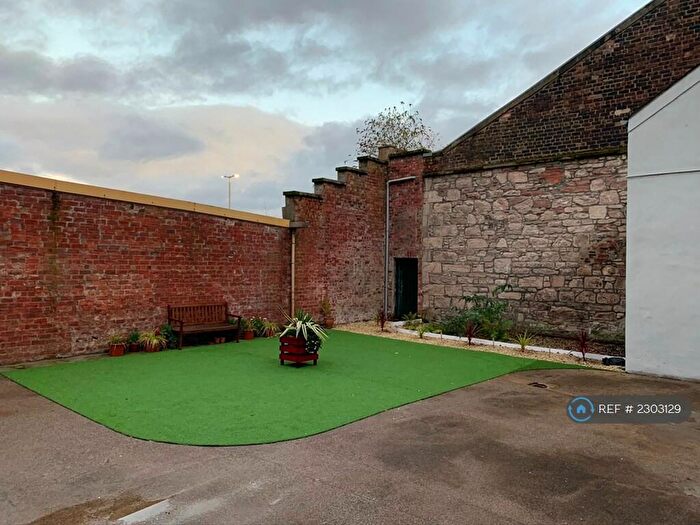 1 Bedroom Flat To Rent In Lorne Court, Greenock, PA15