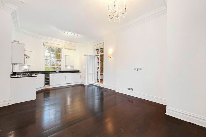 3 Bedroom Flat To Rent In Sumner Place, London, SW7