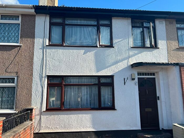 3 Bedroom Terraced House To Rent In St. Andrews Avenue, Elm Park, RM12