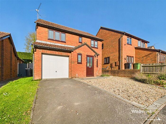 4 Bedroom Detached House To Rent In Wheeler Close, Burghfield Common, Reading, Berkshire, RG7