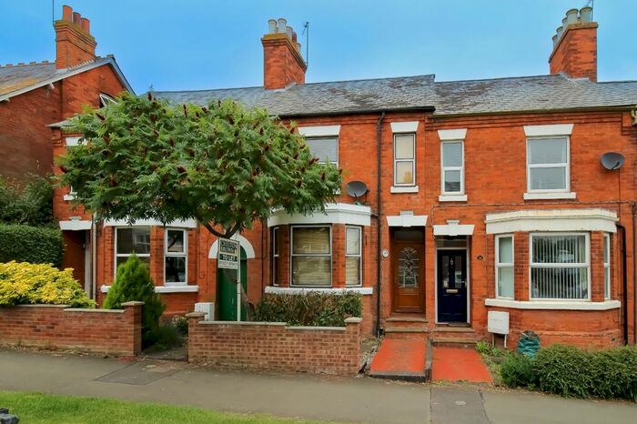 3 Bedroom Detached House To Rent In Warwick Street, Daventry, Northants, NN11