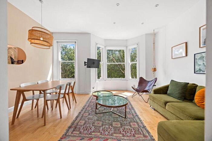 1 Bedroom Flat To Rent In Monnery Road, Dartmouth Park, N19