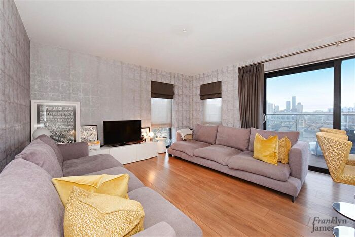 3 Bedroom Flat For Sale In Boathouse Apartments, Cotall Street, London, E14