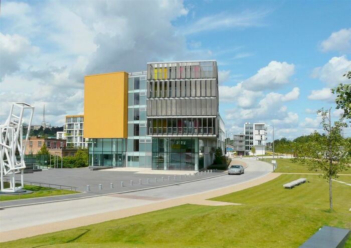 1 Bedroom Flat To Rent In Amazon Apartments, New River Village, Hornsey, N8