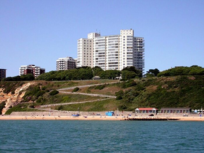 4 Bedroom Apartment For Sale In Manor Road, Bournemouth, Dorset, BH1