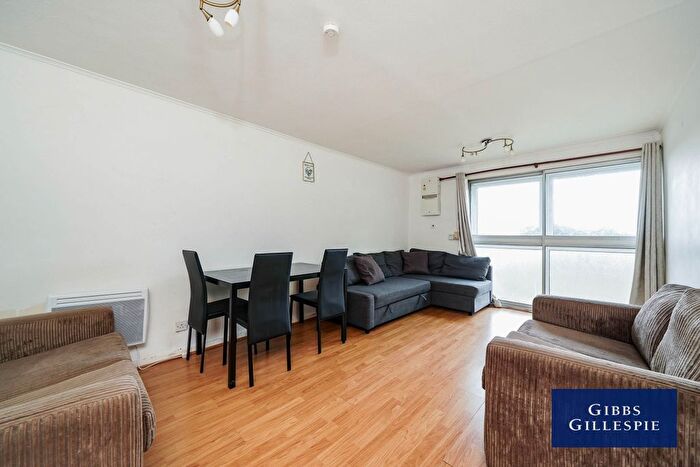 1 Bedroom Flat To Rent In Harris Close, Hounslow, TW3