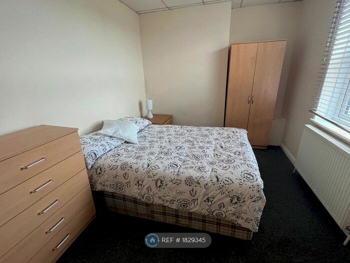 5 Bedroom Flat To Rent In Portswood Road, Southampton, SO17