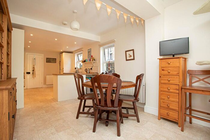 3 Bedroom Terraced House For Sale In Beatrice Road, Margate, CT9 - Photo 5