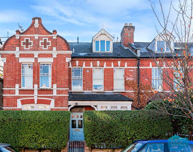 1 Bedroom Apartment For Sale In Fairfield Road, London, N8