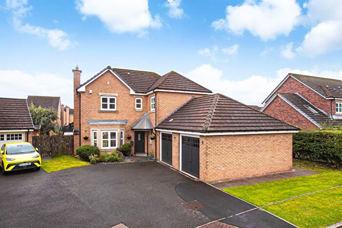 4 Bedroom Detached House For Sale In Curlew Gardens, Dunfermline, KY11