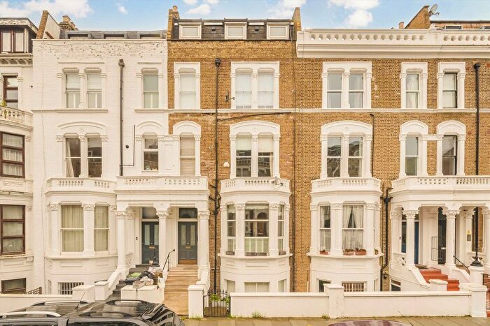 1 Bedroom Flat For Sale In Sinclair Road, West Kensington, W14