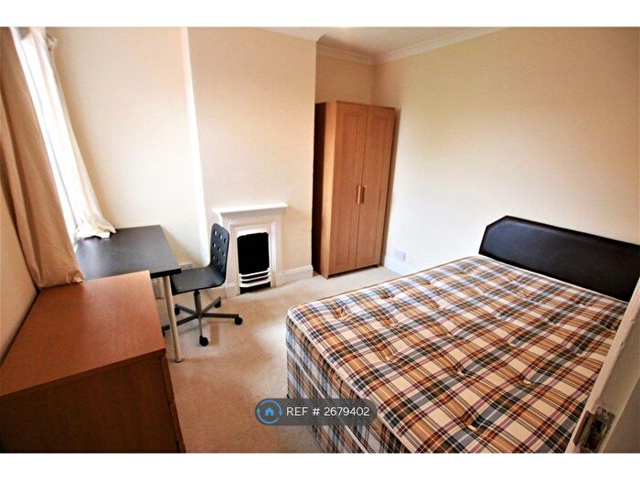 3 Bedroom Terraced House To Rent In St. Edwards Road, Reading, RG6