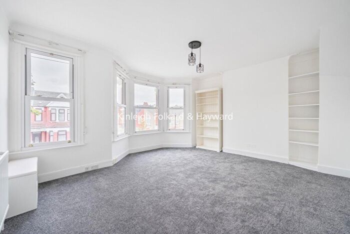 3 Bedroom End Of Terrace House To Rent In Bosworth Road, London, N11