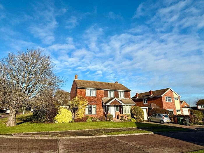 4 Bedroom Detached House For Sale In Woodcroft Drive, Off Park Avenue, Eastbourne, BN21