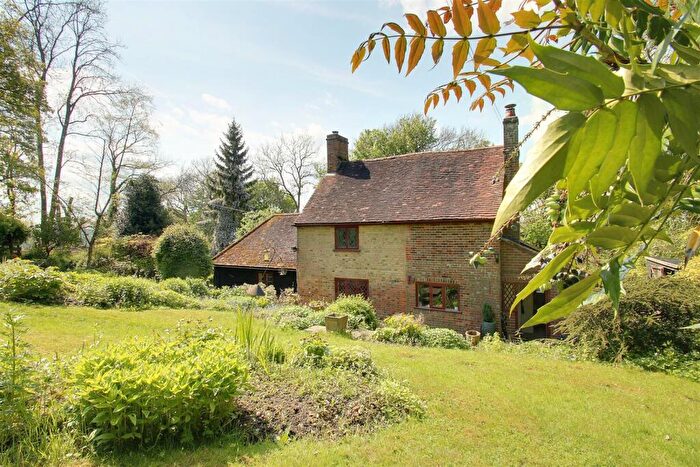 2 Bedroom Detached House To Rent In Moneybury Hill, Ashridge, HP4