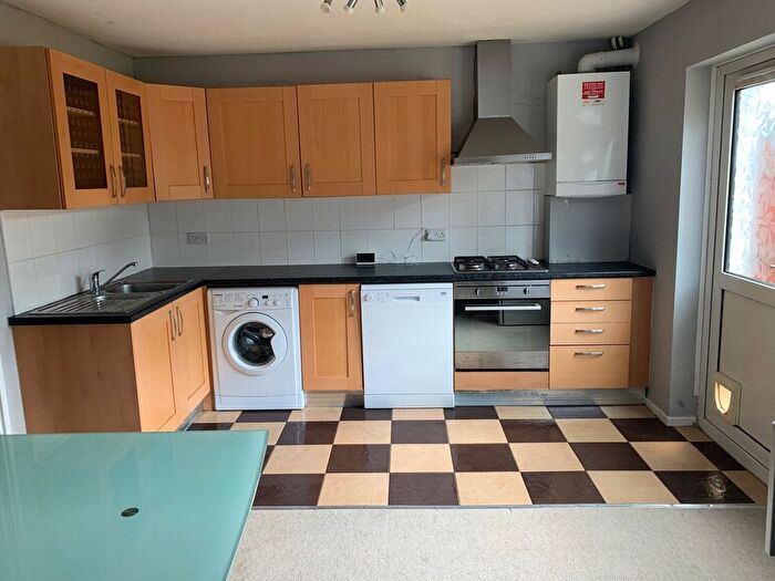 3 Bedroom Terraced House To Rent In Boundry Way, Watford, WD25