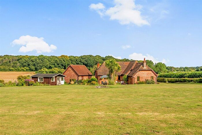 3 Bedroom Property For Sale In Kings Lane, Woodlands, Wimborne, BH21