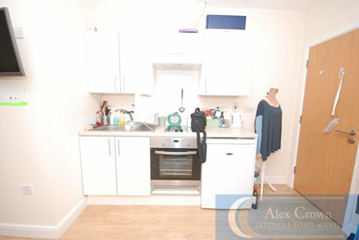 Studio To Rent In Bounds Green Road, Bounds Green, N11