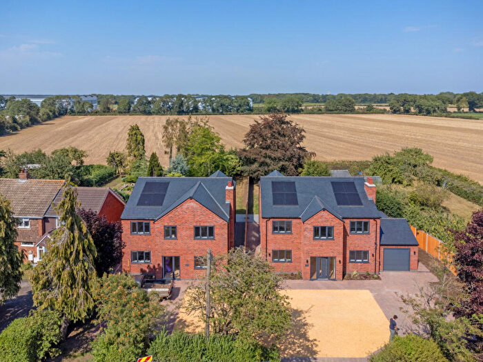 4 Bedroom Detached House For Sale In Coventry Road, Thurlaston, Rugby Warwickshire, CV23