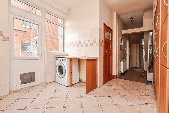4 Bedroom Detached House For Sale In Sladefield Road, Birmingham, B8 - Photo 6