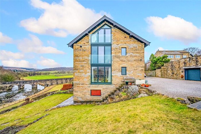 5 Bedroom End Of Terrace House For Sale In & Bridge End, Grassington, BD23