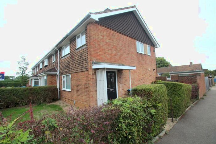 2 Bedroom End Of Terrace House To Rent In Fennycroft Road, Gadebridge, Hemel Hempstead, HP1