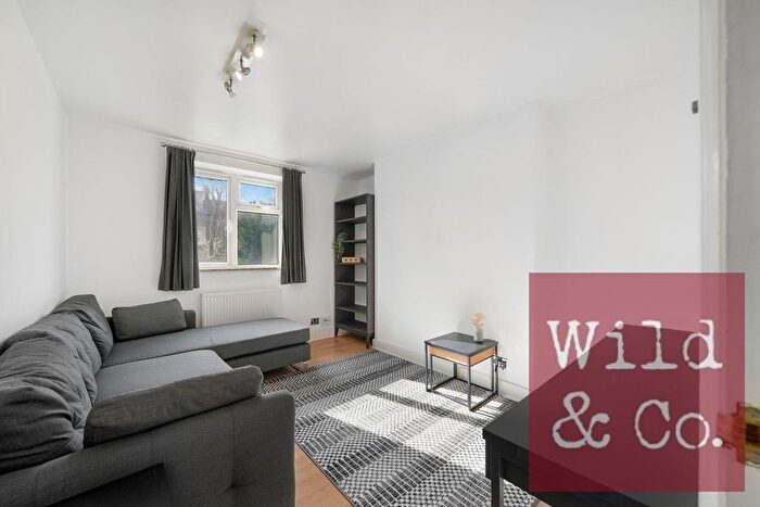 1 Bedroom Flat To Rent In Glenarm Road, Hackney, E5