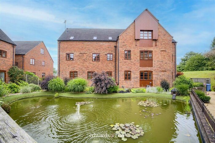 2 Bedroom Apartment For Sale In Arden Mews, Kingsbury, Tamworth, B78