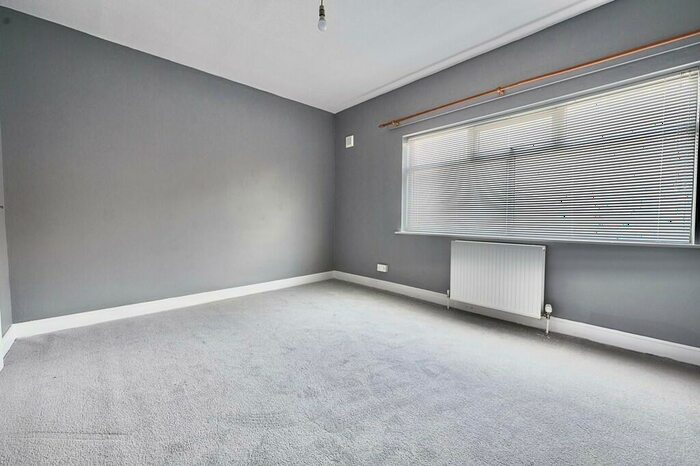 3 Bedroom End Of Terrace House For Sale In Daubney Street, Cleethorpes, DN35